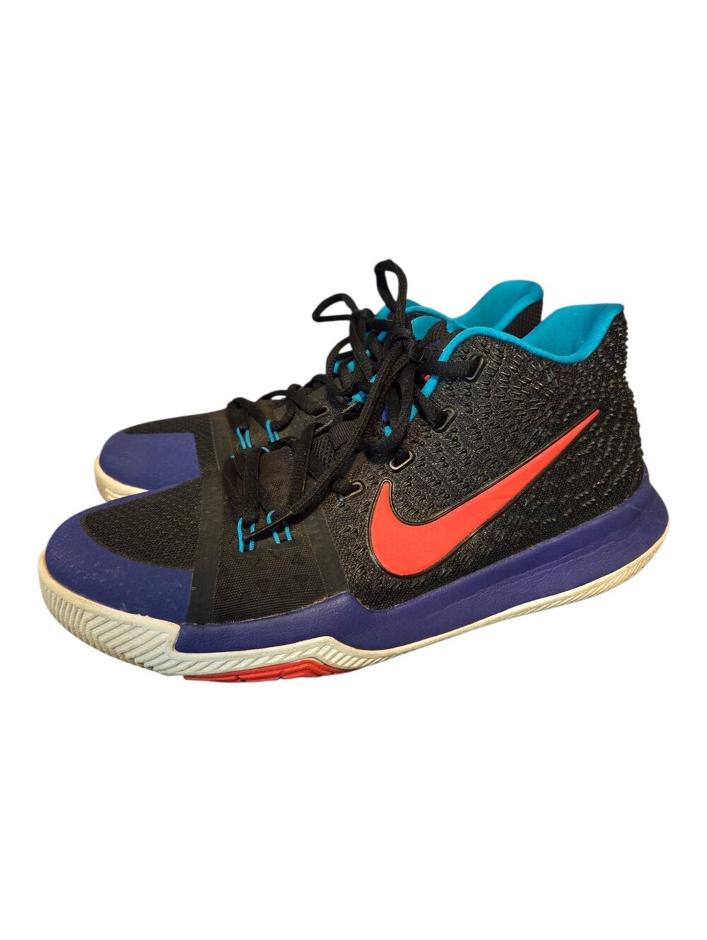 Nike Kyrie 3 "Kyrache Light" Basketball Sneakers